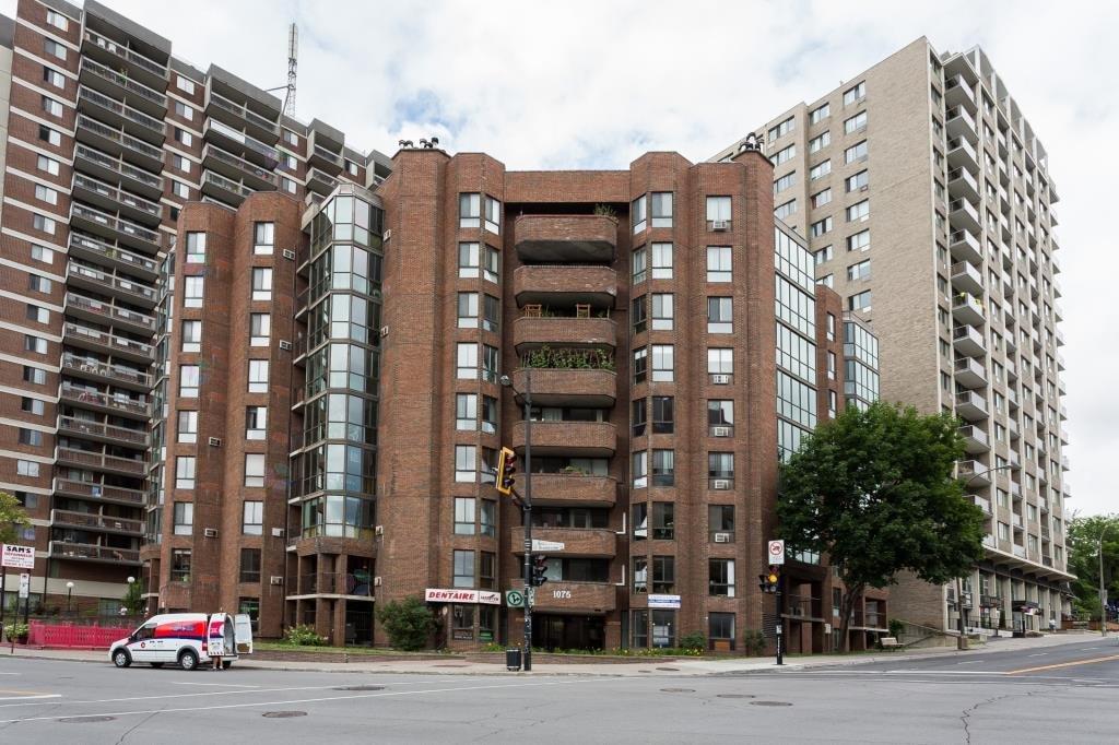 1075 Rue Sherbrooke E., #202 Property Photo 1