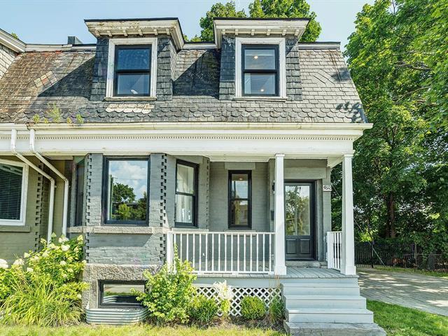 4872 Rue Ste-Catherine O. Property Photo 1