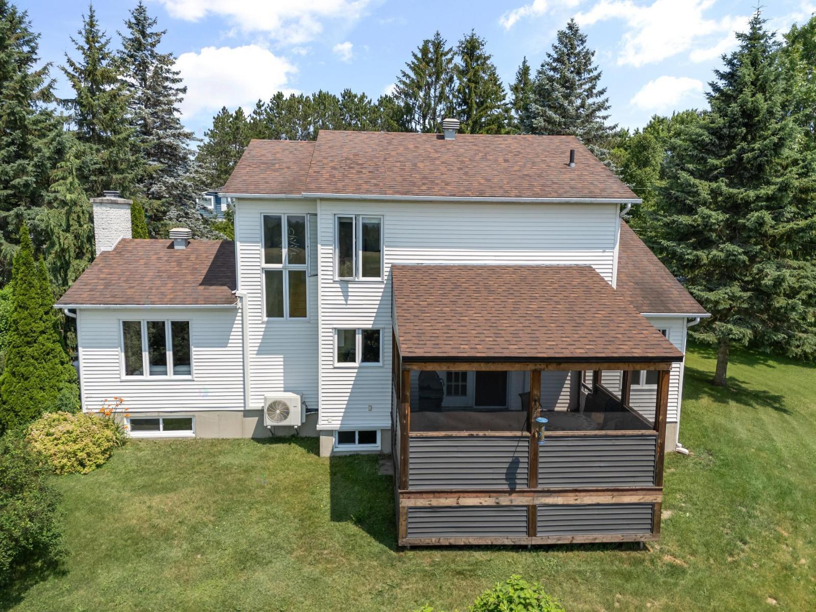 2658 Rue Bernier Property Photo 3