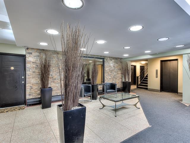 3625 Av. Ridgewood, #202 Property Photo 1