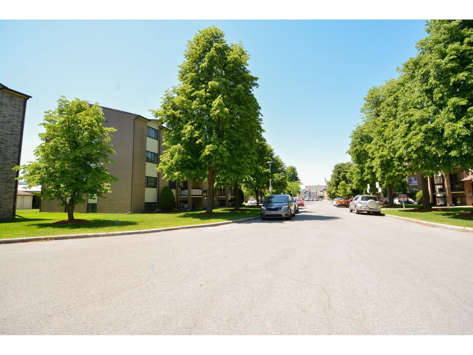 6120 Rue Lise-charbonneau, #402 Property Photo 33