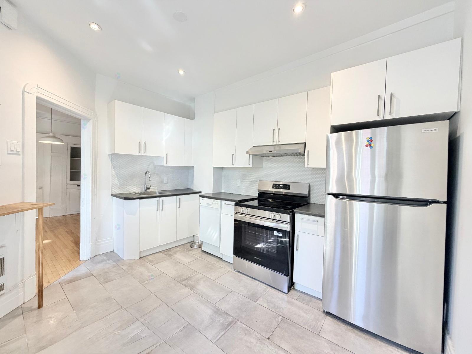 4362 Rue De Bordeaux Property Photo 6