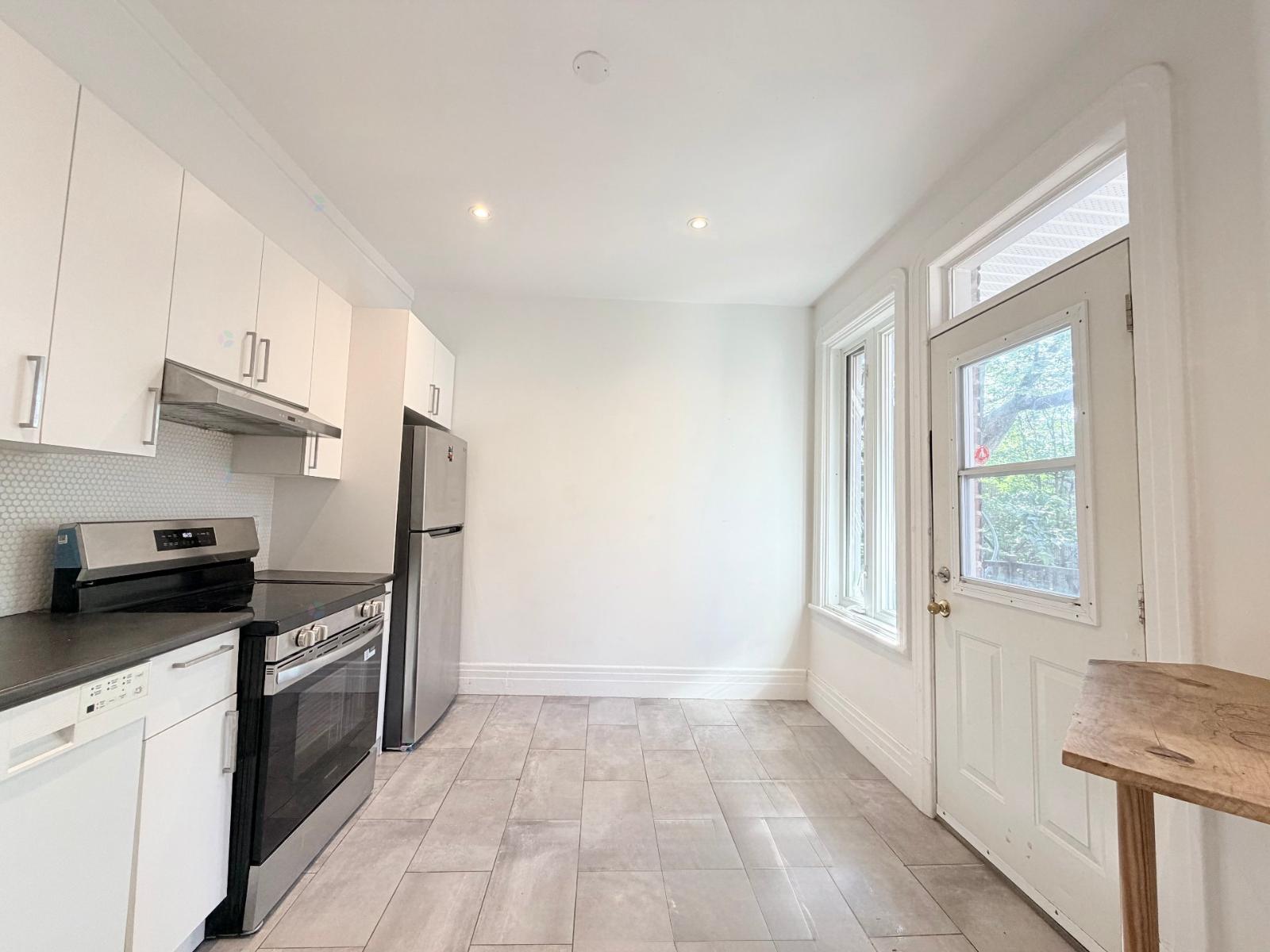4362 Rue De Bordeaux Property Photo 7