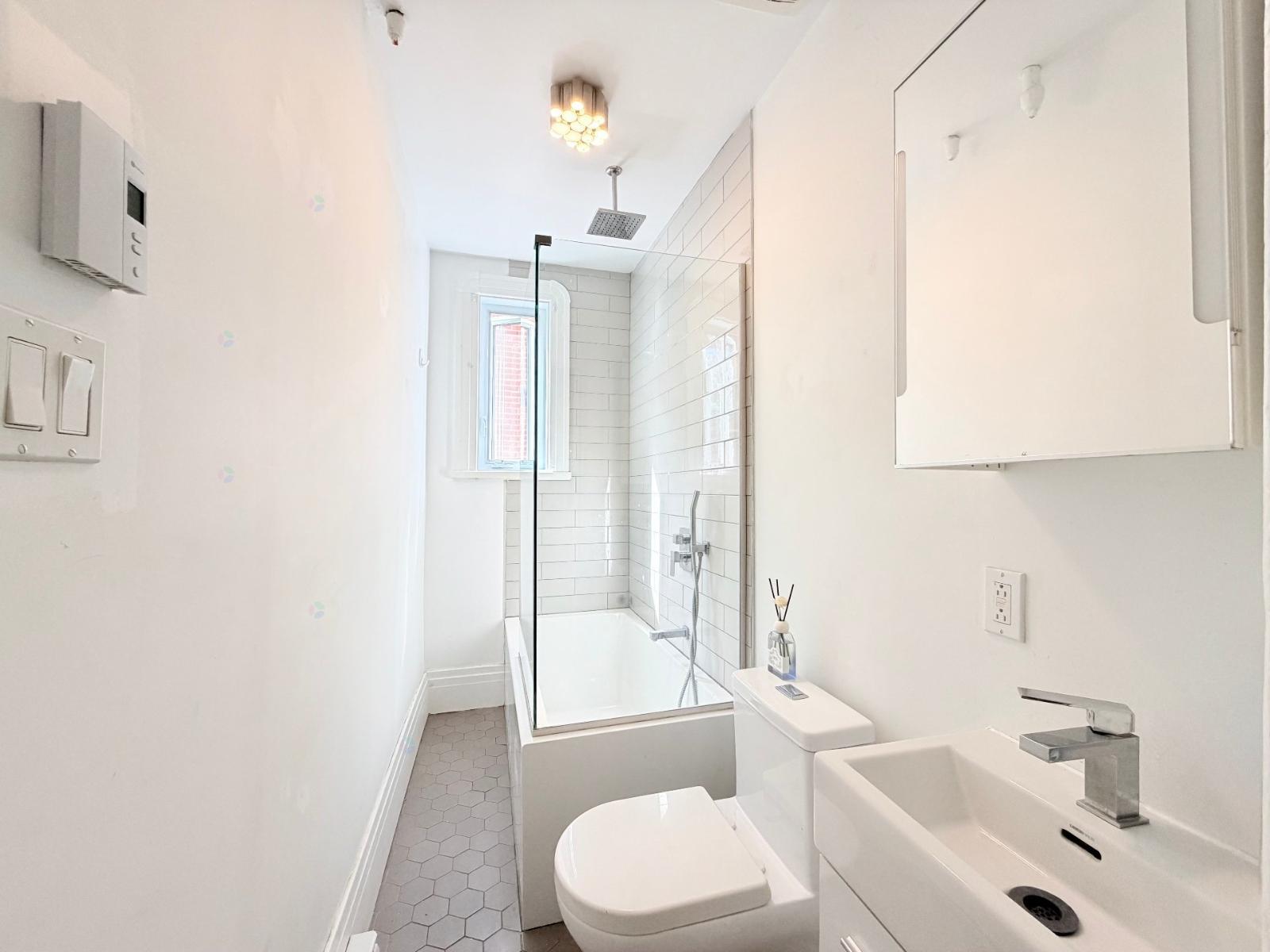 4362 Rue De Bordeaux Property Photo 8
