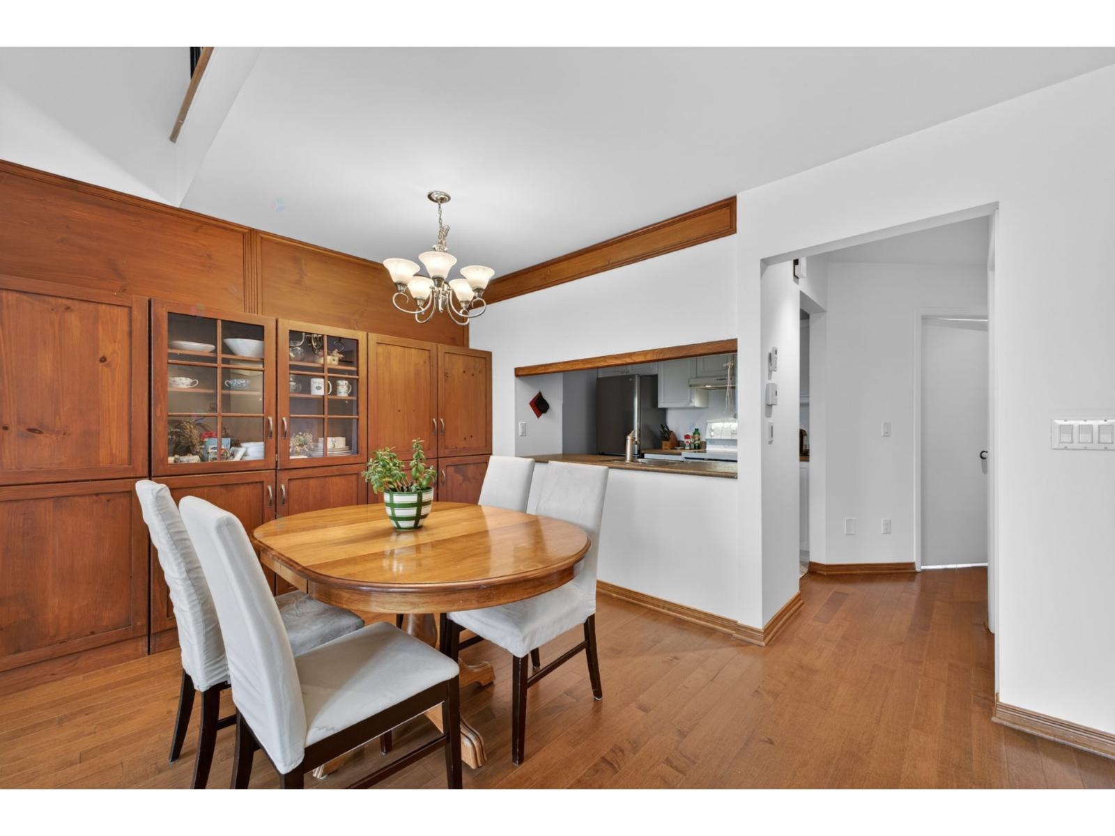 3385 Rue J.-a.-descarries Property Photo 5