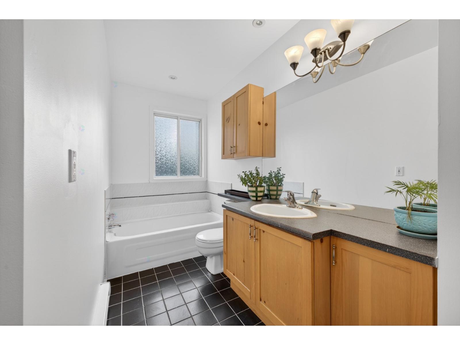 3385 Rue J.-a.-descarries Property Photo 20