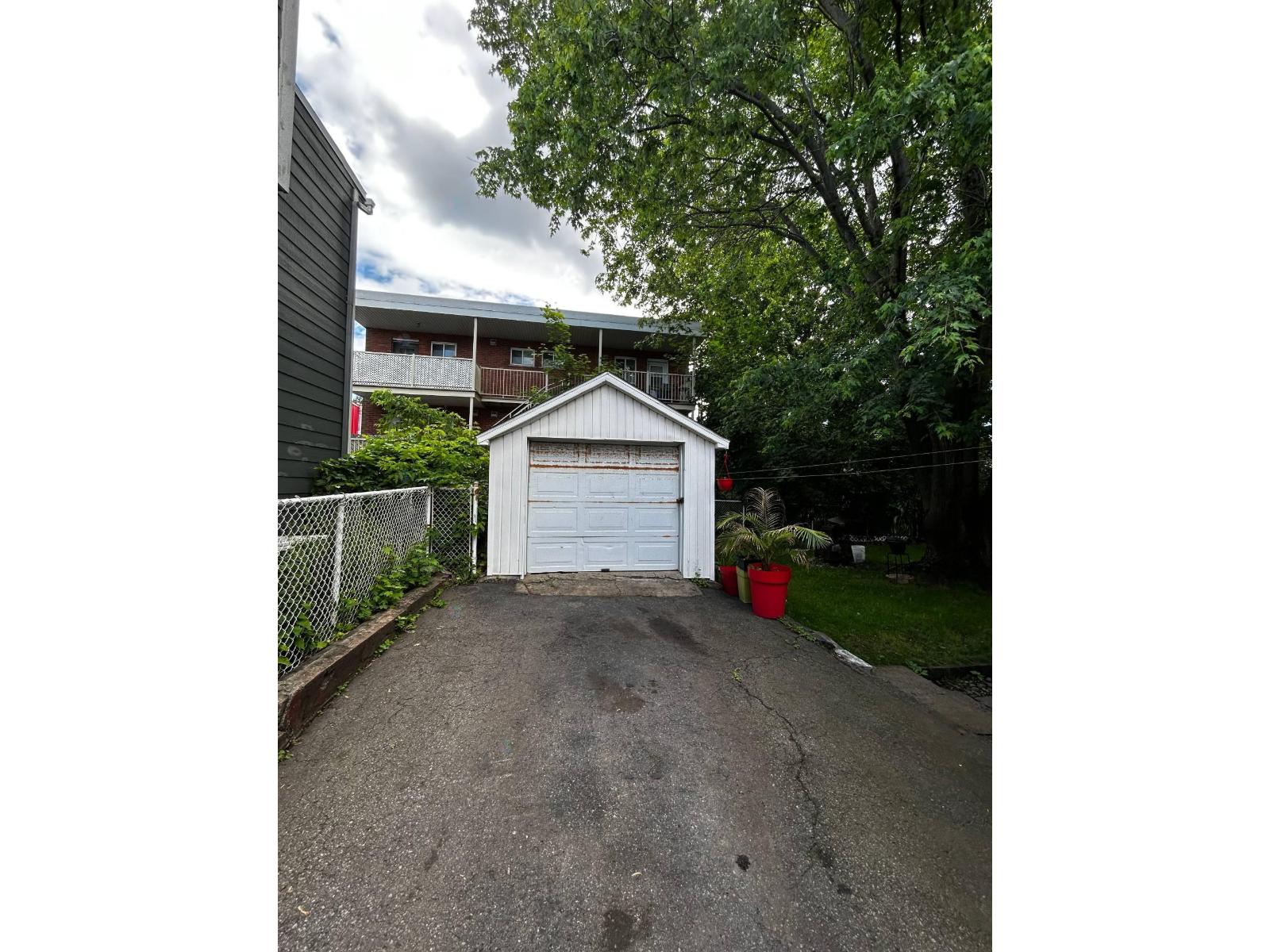 35-37 Rue Christie Property Photo 5