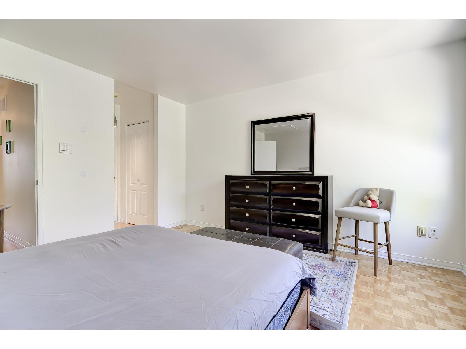 6220z Boul. Pie-ix Property Photo 17