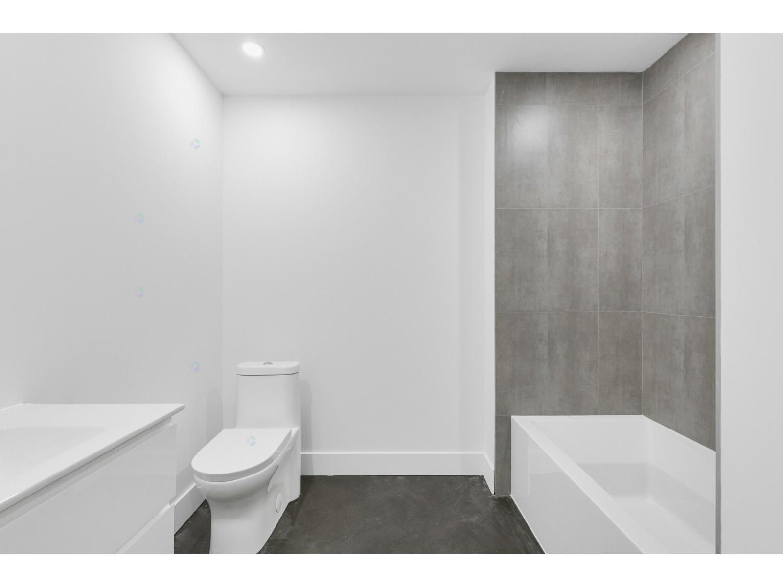 4750 Boul. Gouin E., #204 Property Photo 20