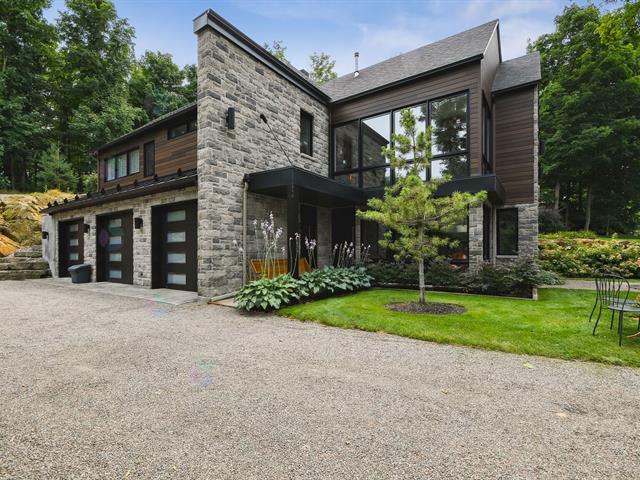 59 Rue De La Montagne Property Photo 3