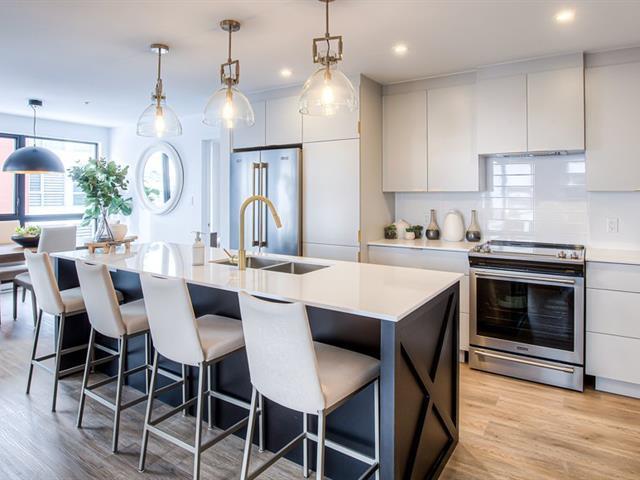 40 Rue Toe-blake, #302 Property Photo 3