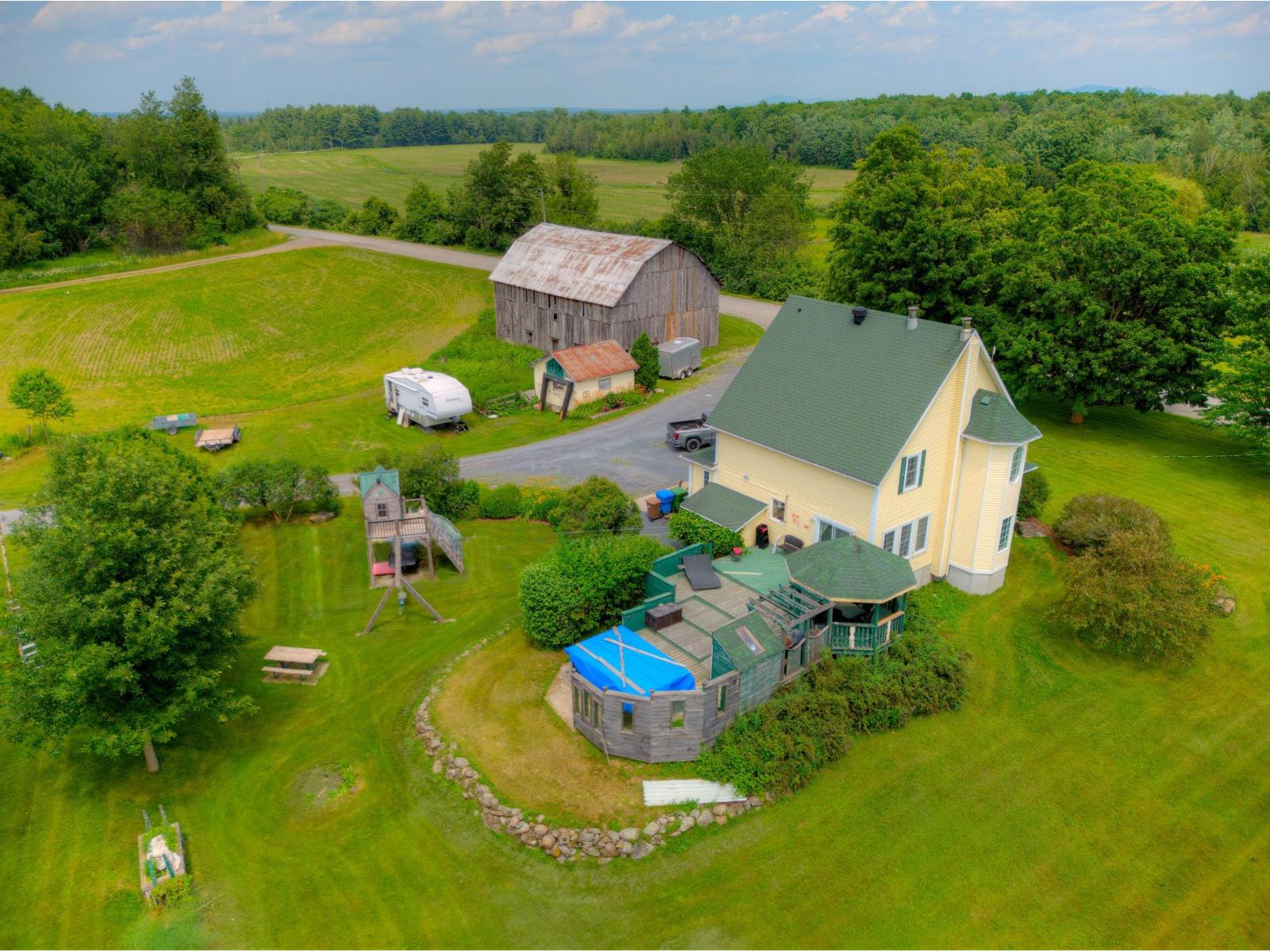 1336 Ch. Pilon Property Photo 2