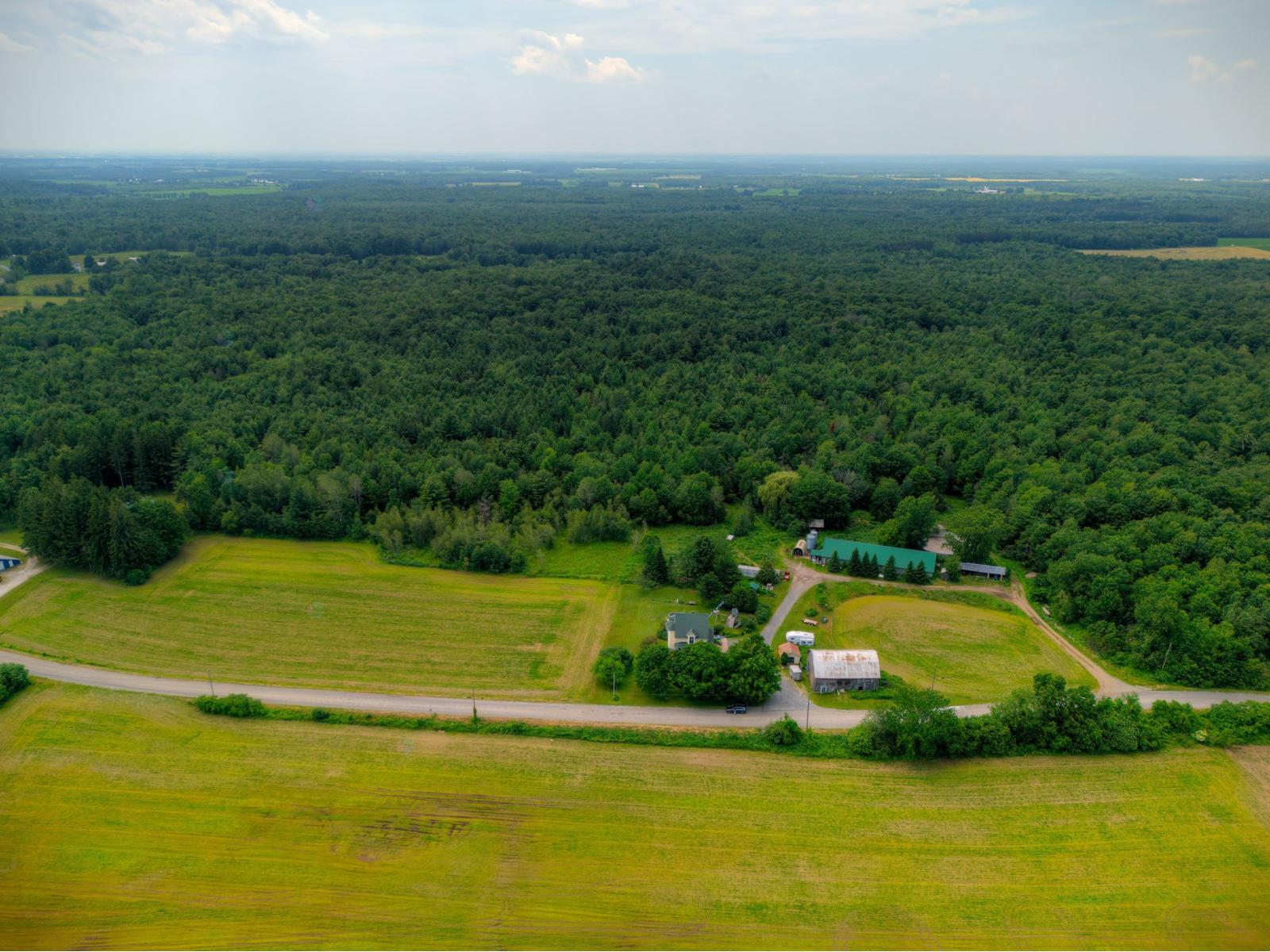 1336 Ch. Pilon Property Photo 9