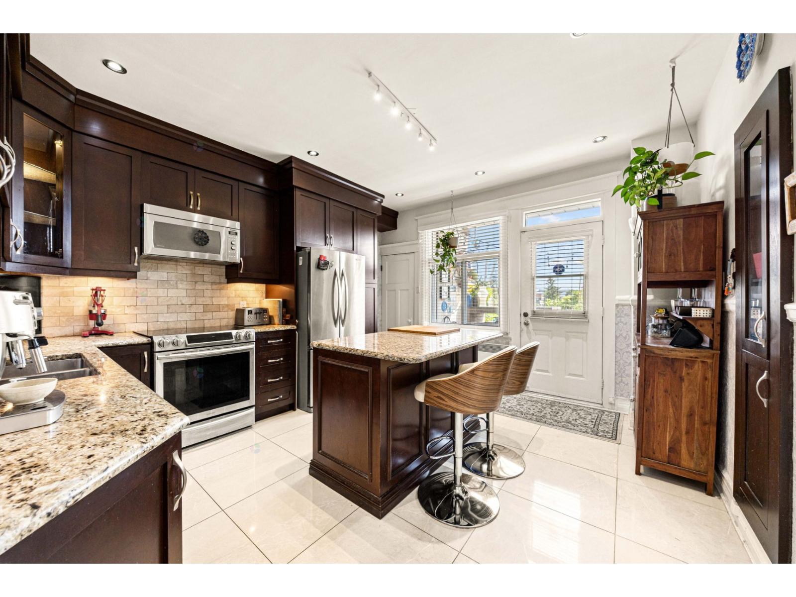 6814 Boul. St-laurent Property Photo 7