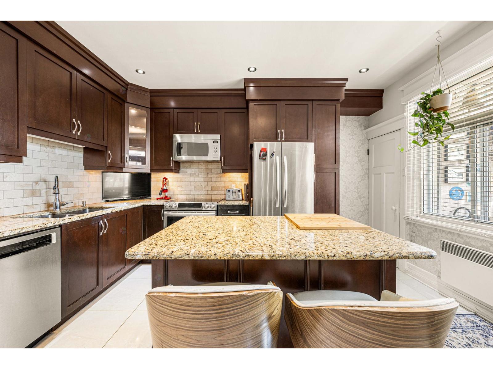 6814 Boul. St-laurent Property Photo 8