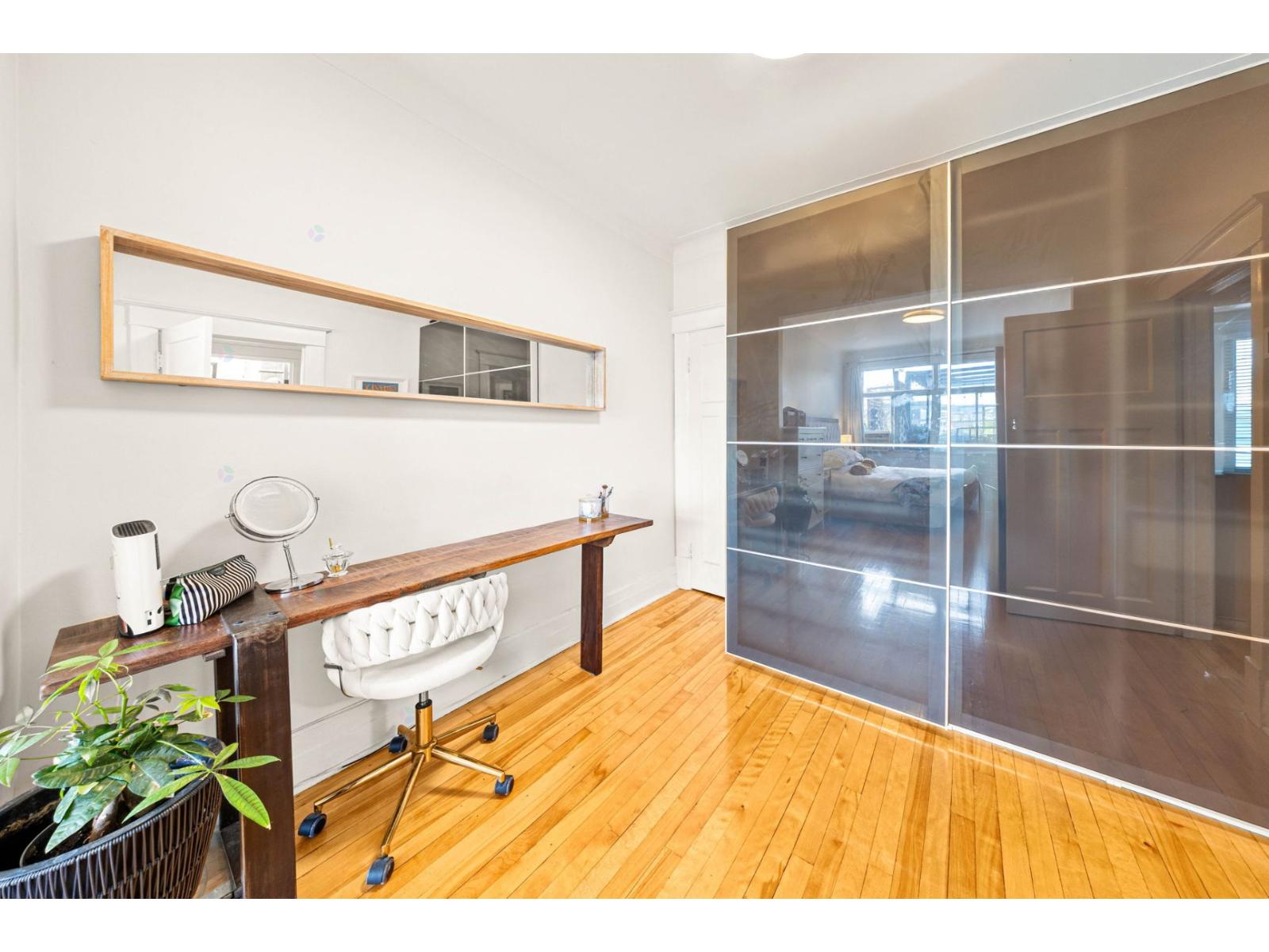6814 Boul. St-laurent Property Photo 14