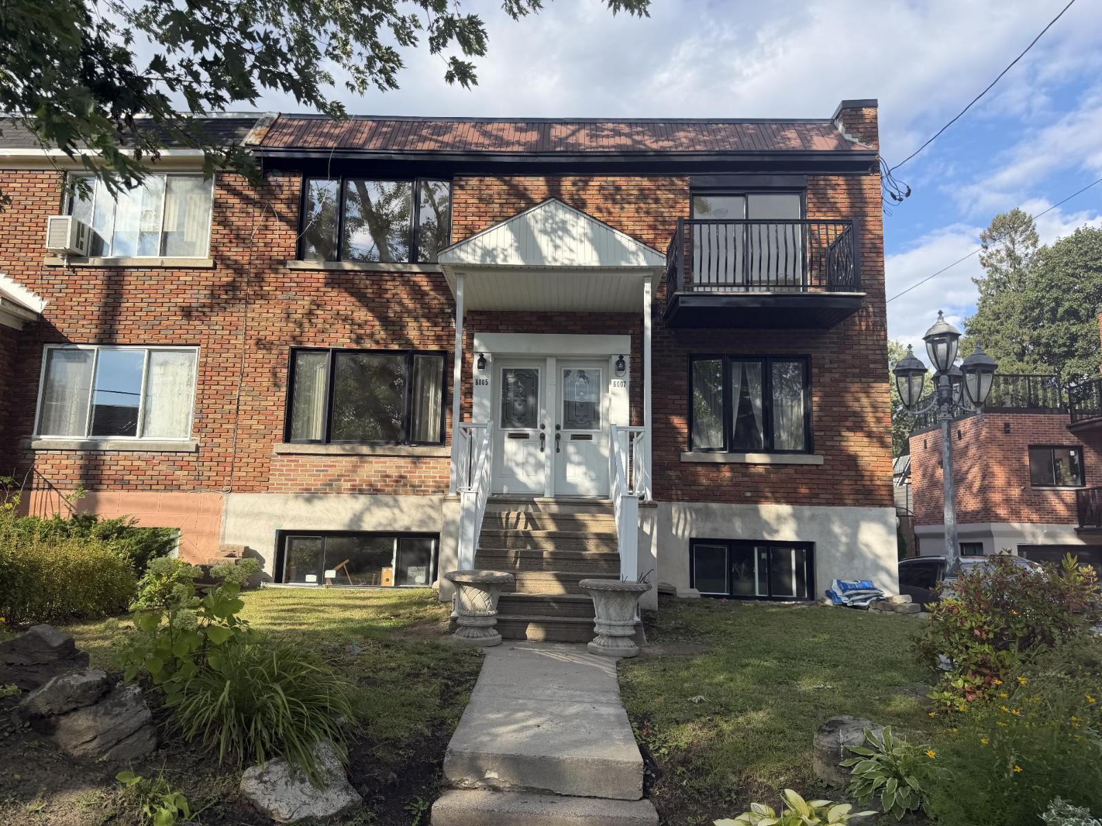 6007 Av. MacDonald