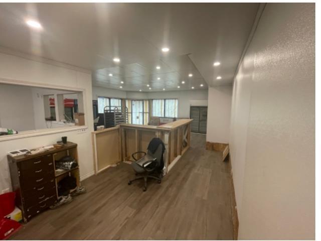 9090-9092 Av. Pierre-de Coubertin Property Photo 4