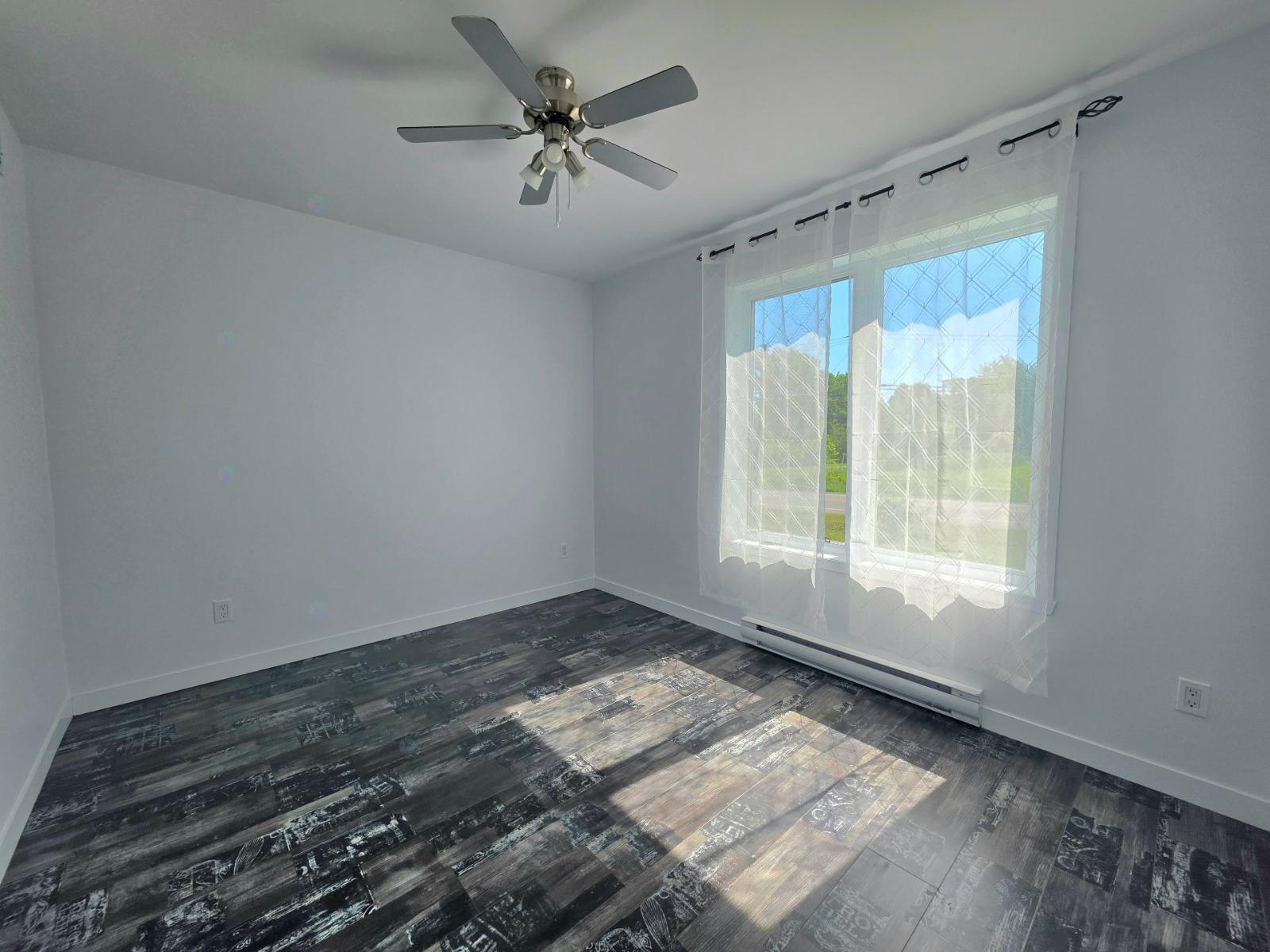 1406 Rue Principale Property Photo 7