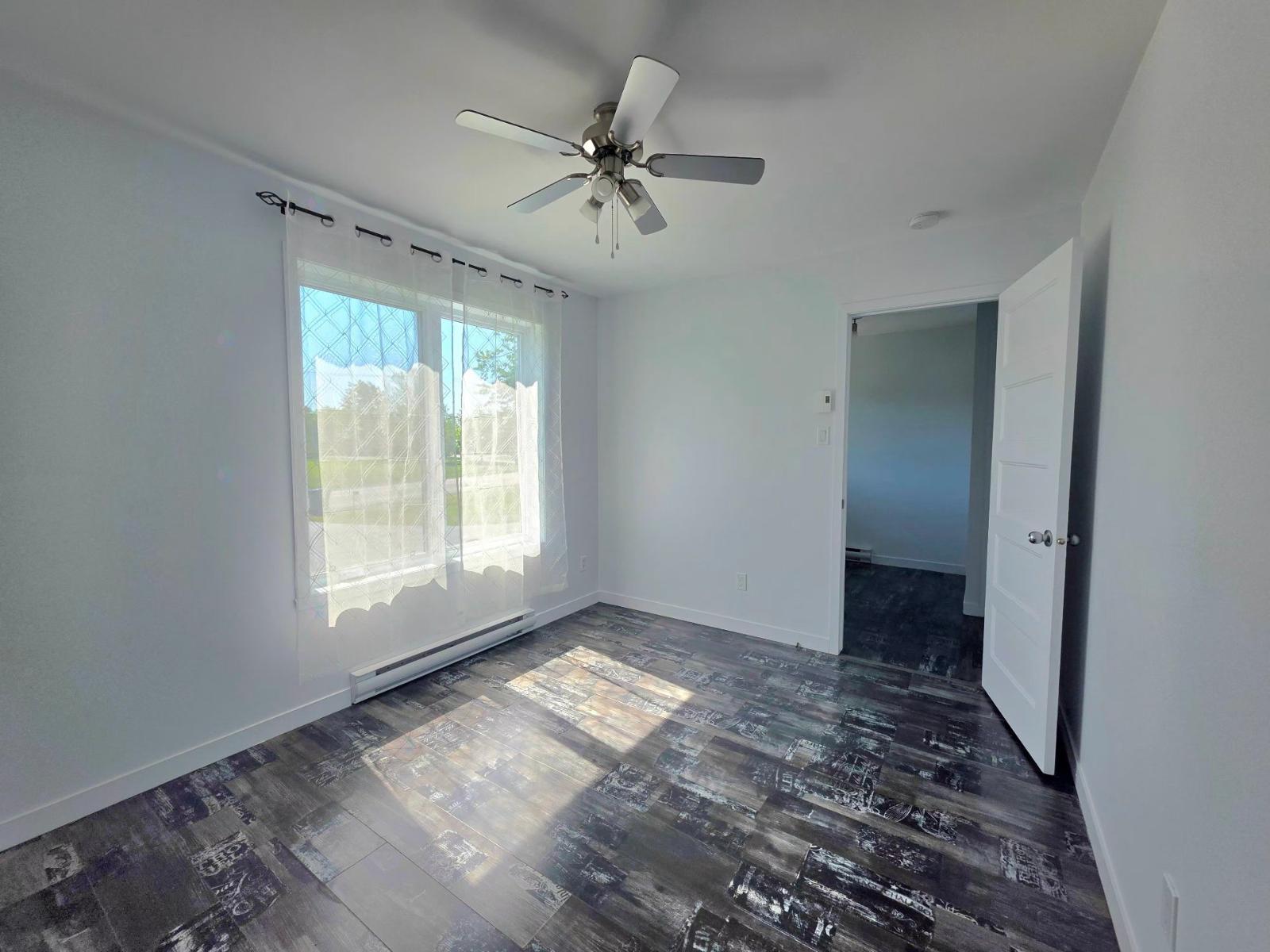 1406 Rue Principale Property Photo 8