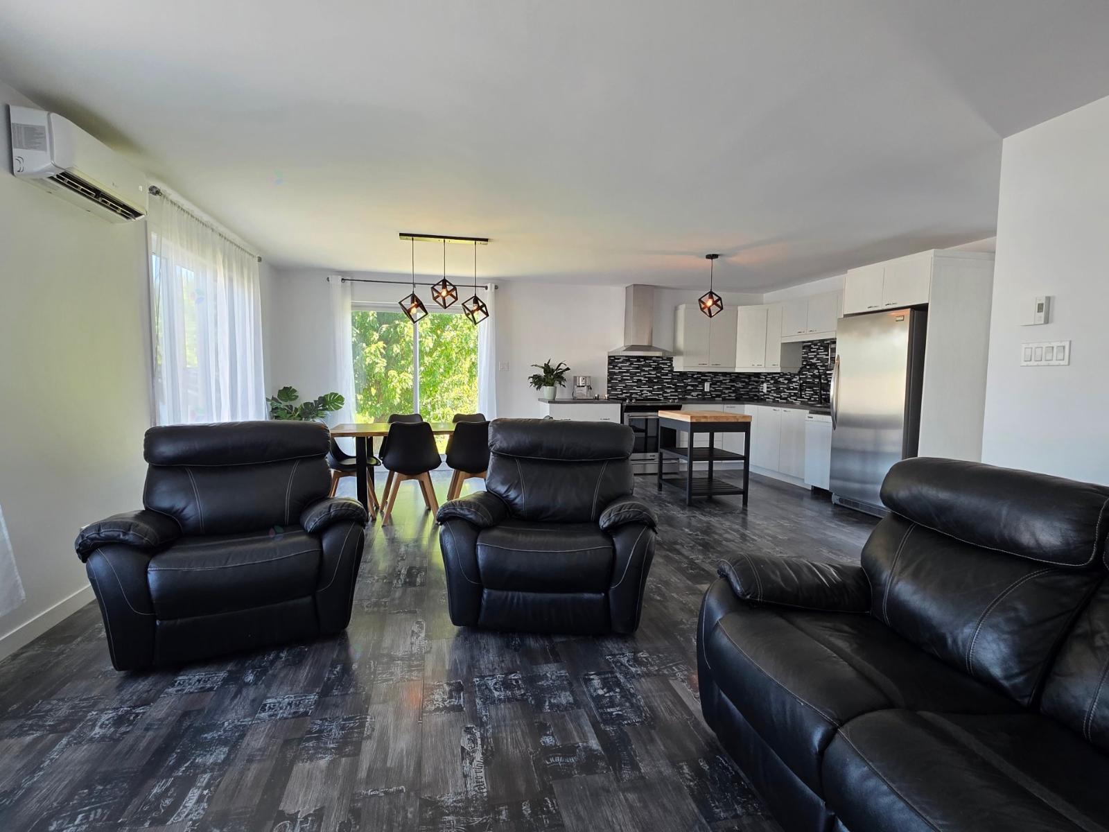 1406 Rue Principale Property Photo 15