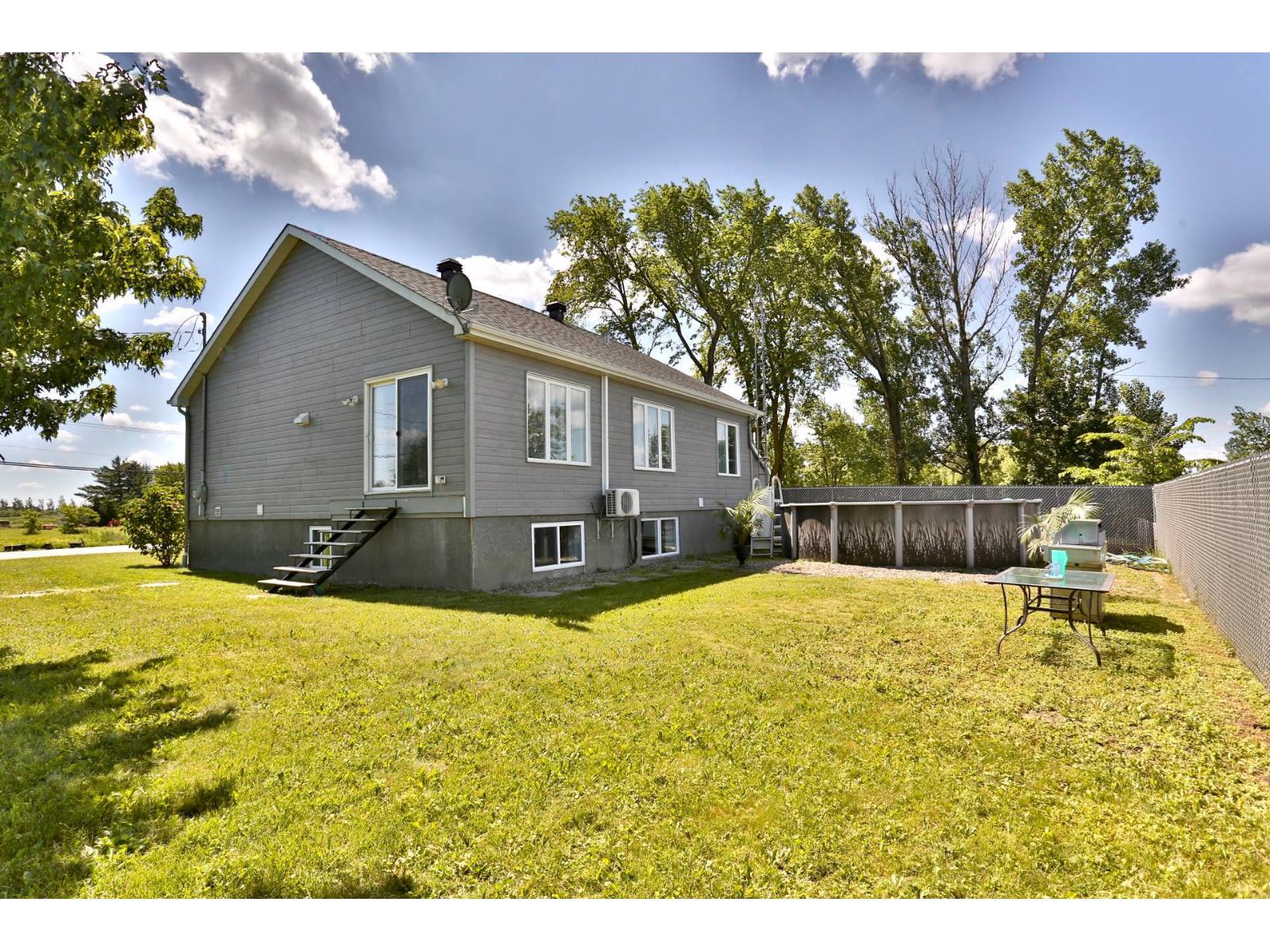 1406 Rue Principale Property Photo 37