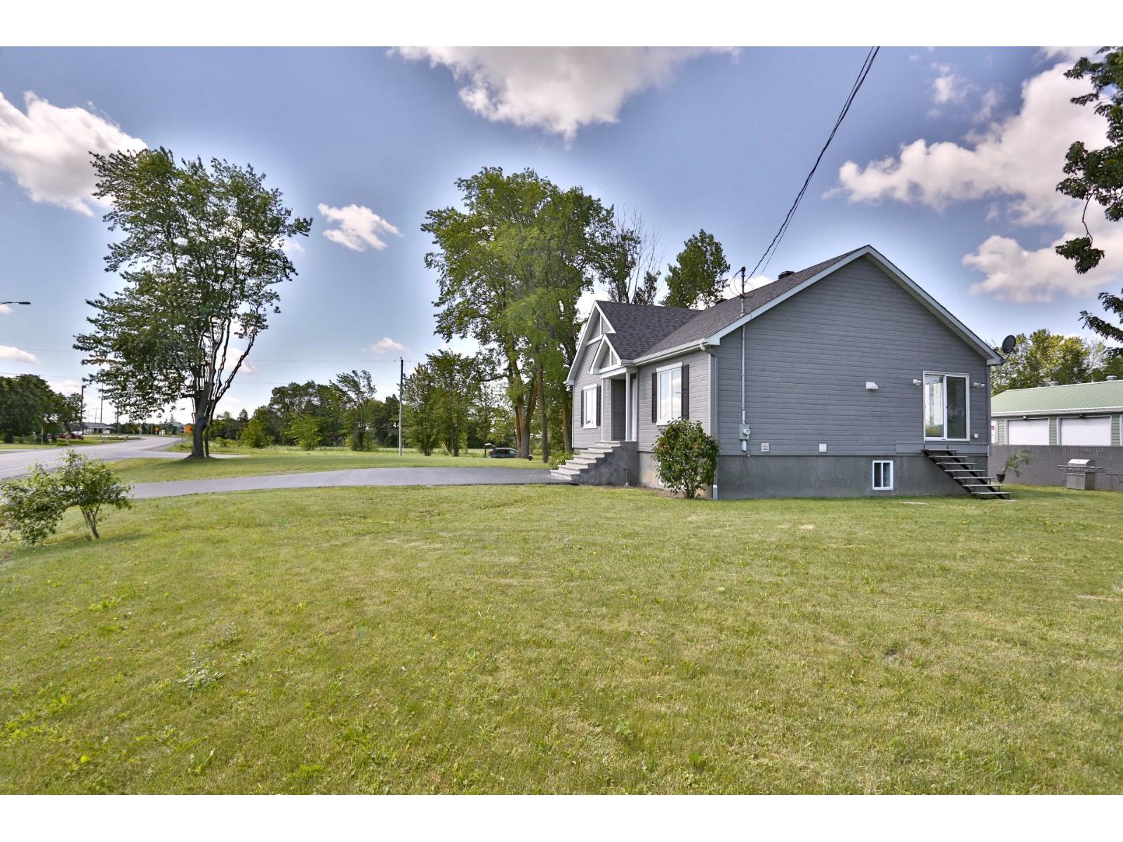 1406 Rue Principale Property Photo 41