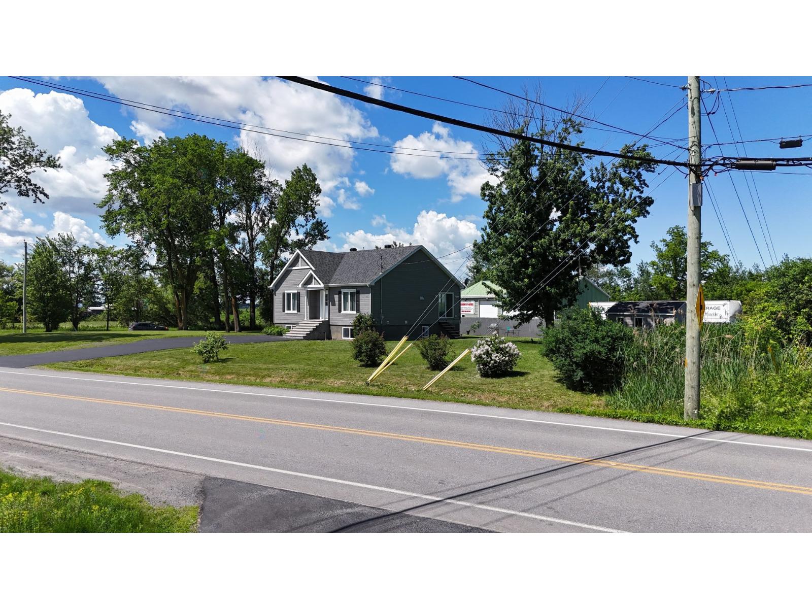1406 Rue Principale Property Photo 49