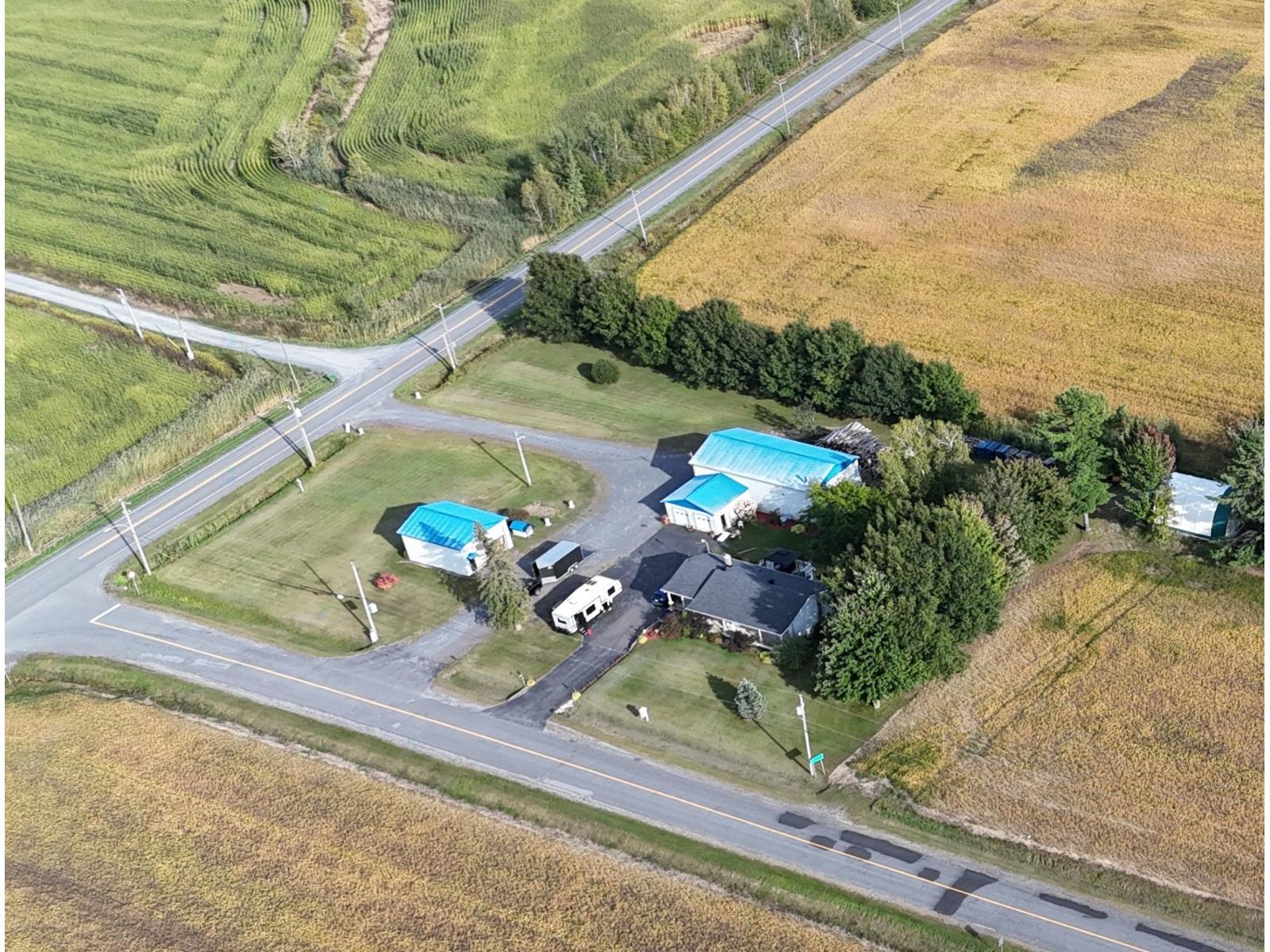 1175 Ch. Des Bouleaux Property Photo 2