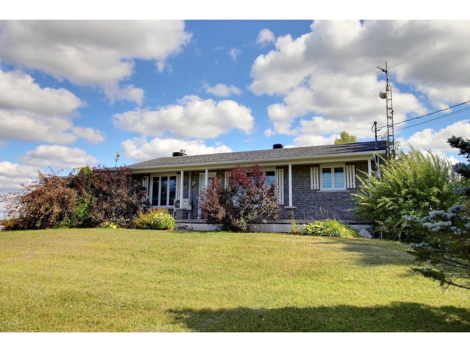 1175 Ch. Des Bouleaux Property Photo 12