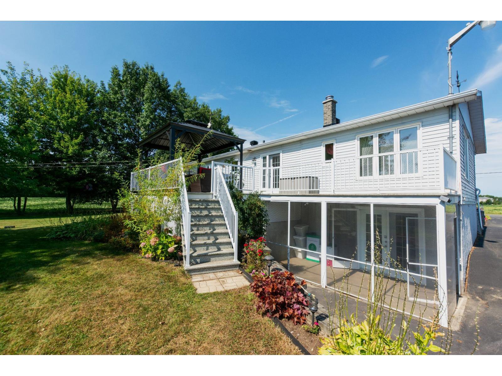 1175 Ch. Des Bouleaux Property Photo 14