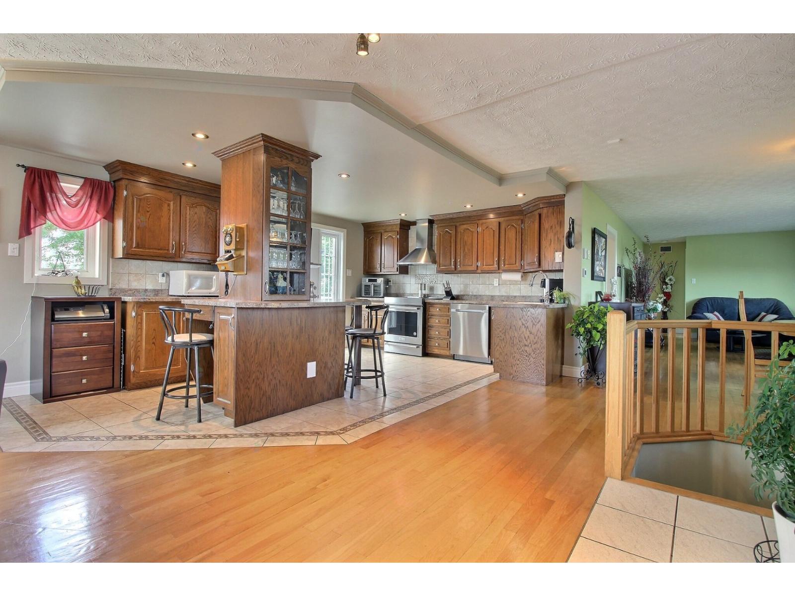 1175 Ch. Des Bouleaux Property Photo 23