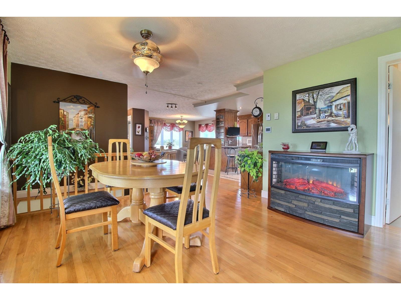 1175 Ch. Des Bouleaux Property Photo 25