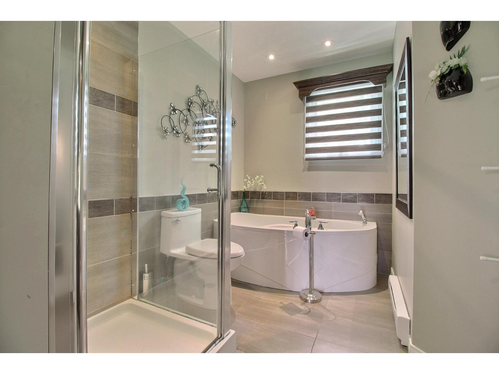 1175 Ch. Des Bouleaux Property Photo 32