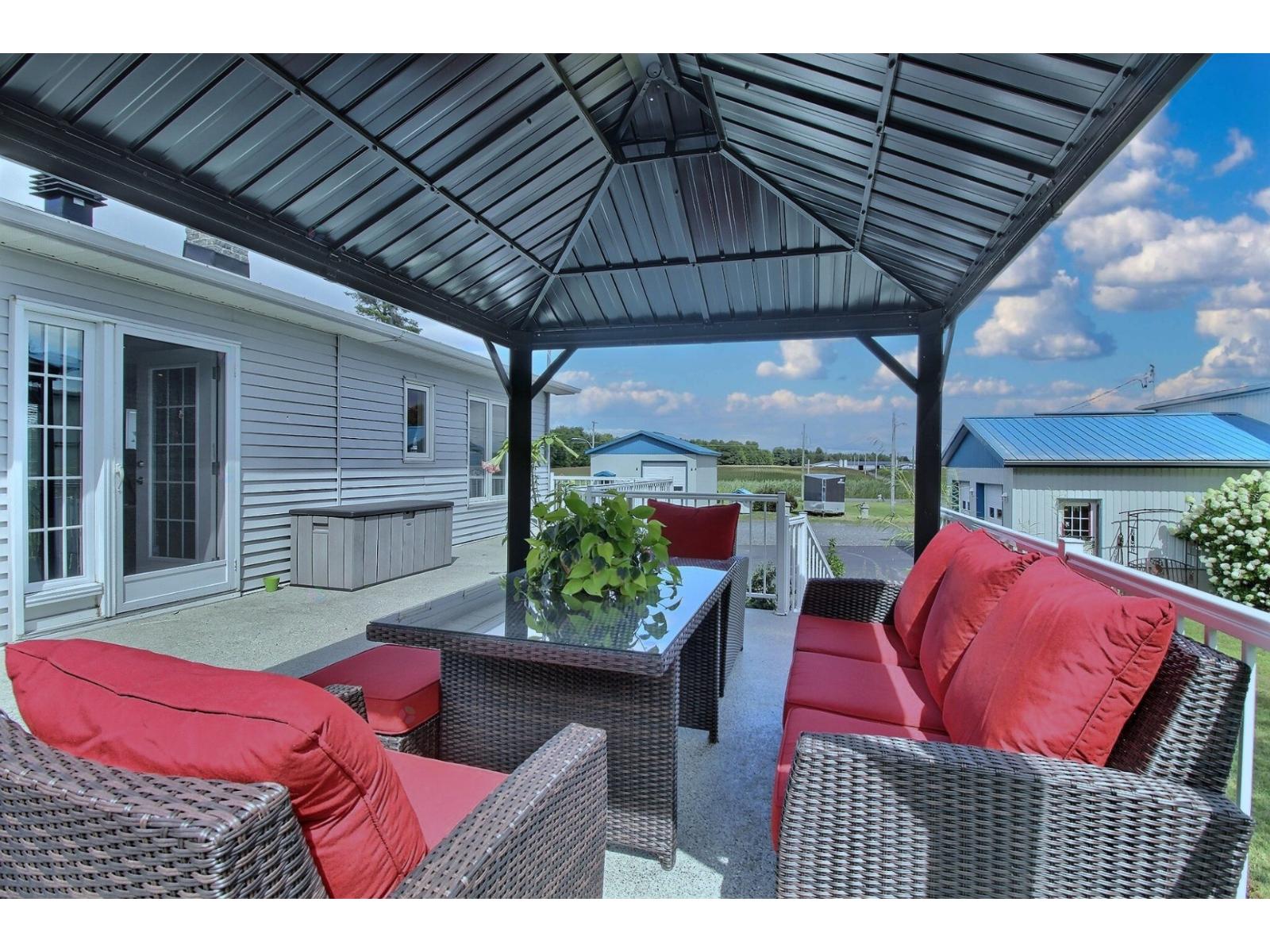 1175 Ch. Des Bouleaux Property Photo 72