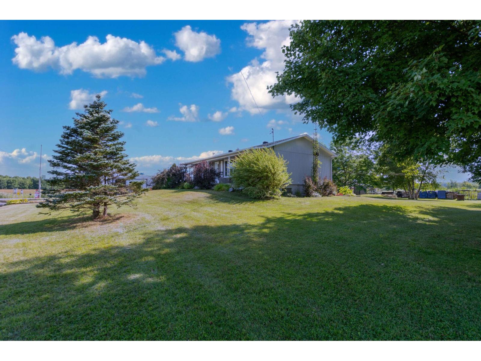 1175 Ch. Des Bouleaux Property Photo 78