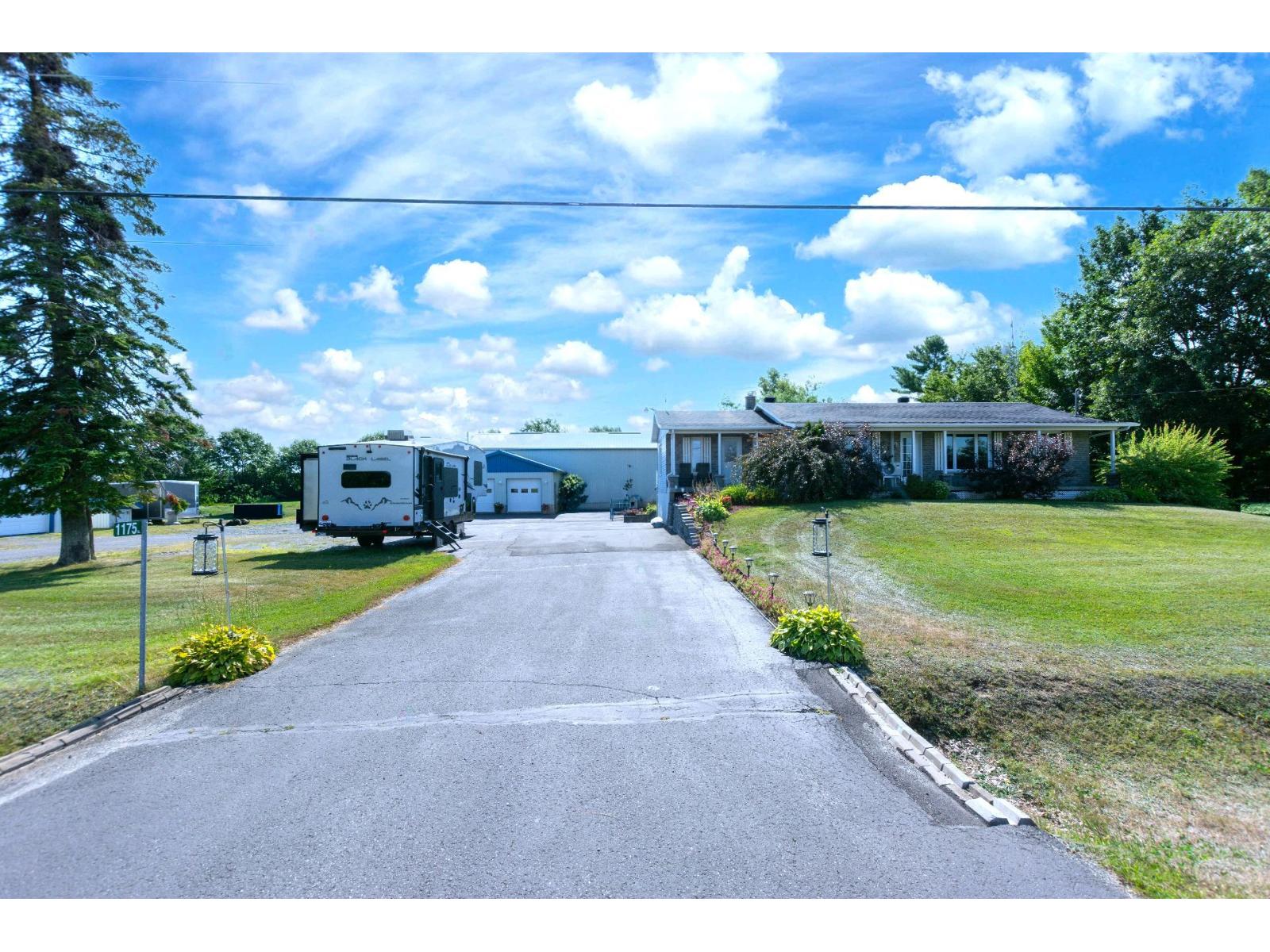1175 Ch. Des Bouleaux Property Photo 80