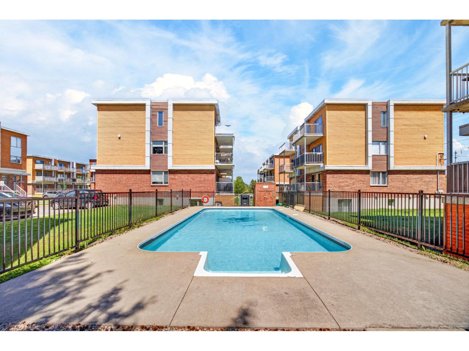 7576 Boul. Wilfrid-hamel, D Property Photo 2
