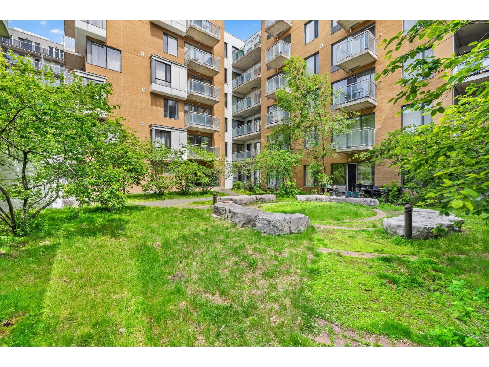 1248 Av. De L'hôtel-de-ville, #410 Property Photo 15
