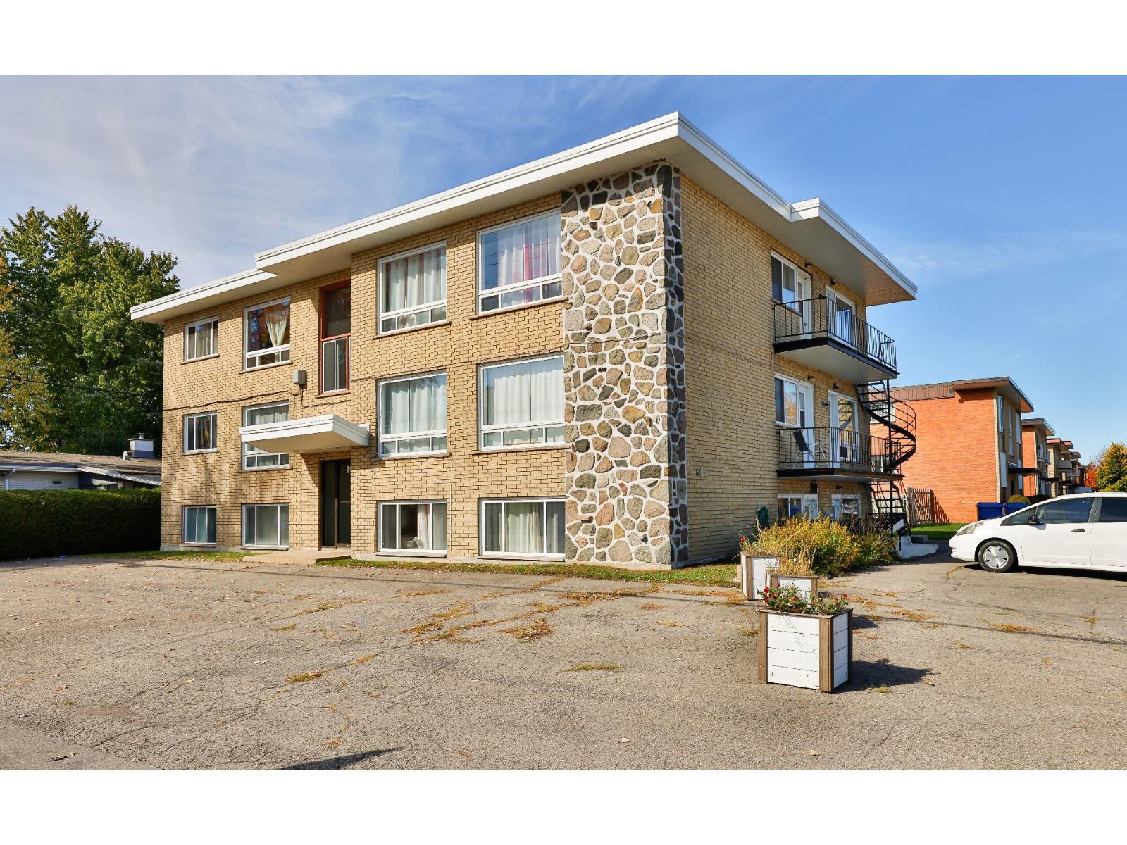 31 Rue St-laurent Property Photo 1