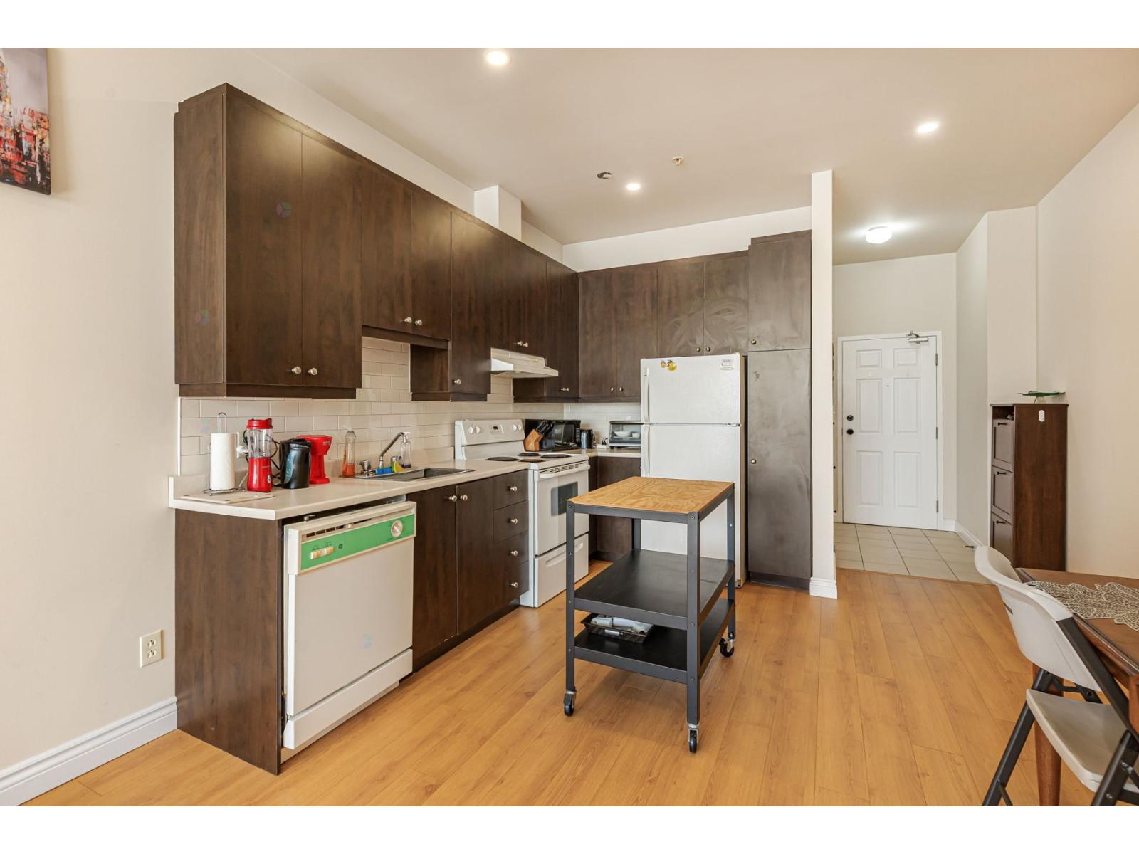 3600 Av. Van Horne, #204 Property Photo 5