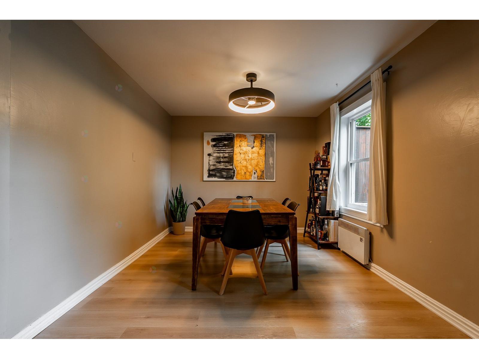537-539 8e Avenue Property Photo 13