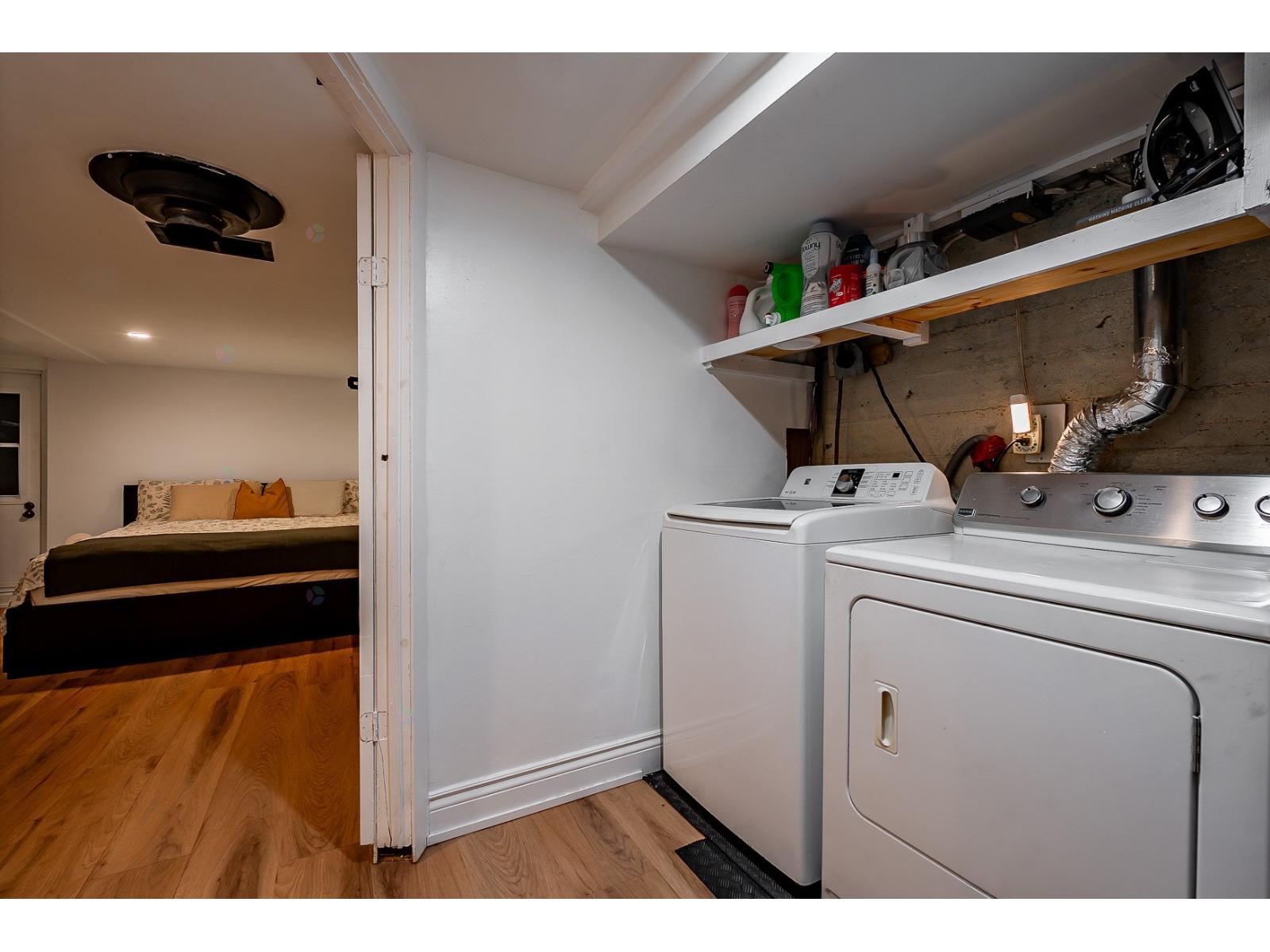 537-539 8e Avenue Property Photo 17
