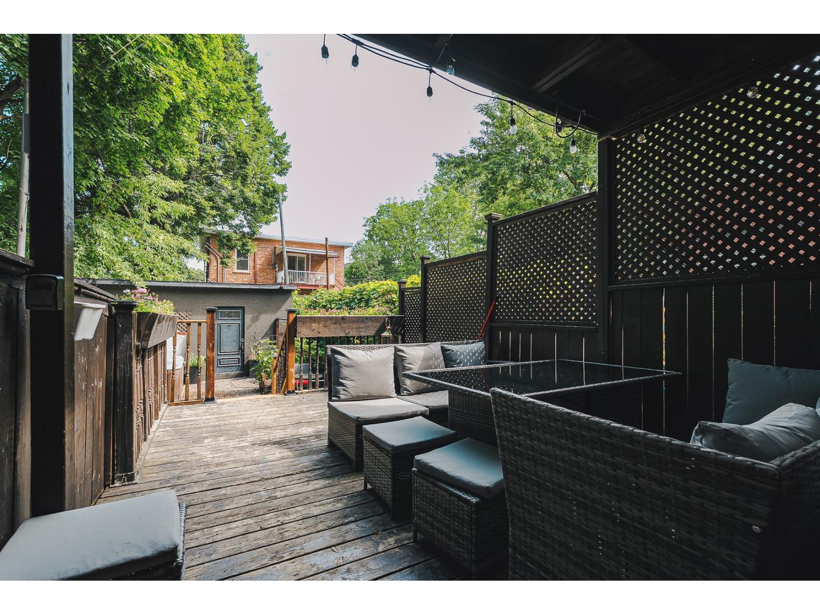 537-539 8e Avenue Property Photo 31