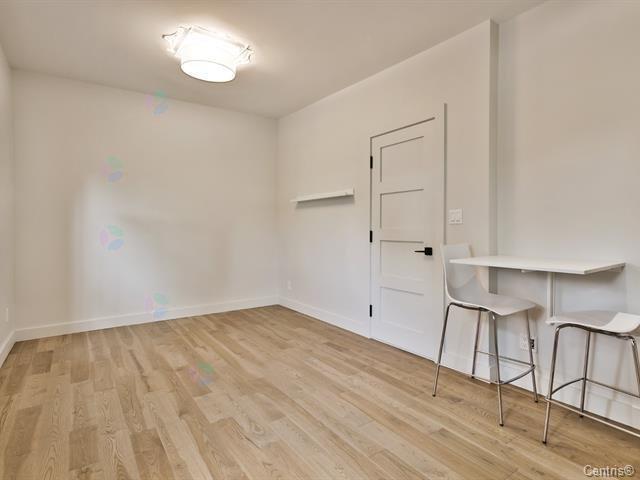 5170-5172 Rue Hutchison Property Photo 23
