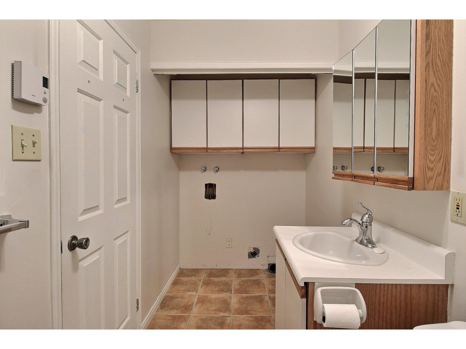 115 Rue Brock, 301 Property Photo 21
