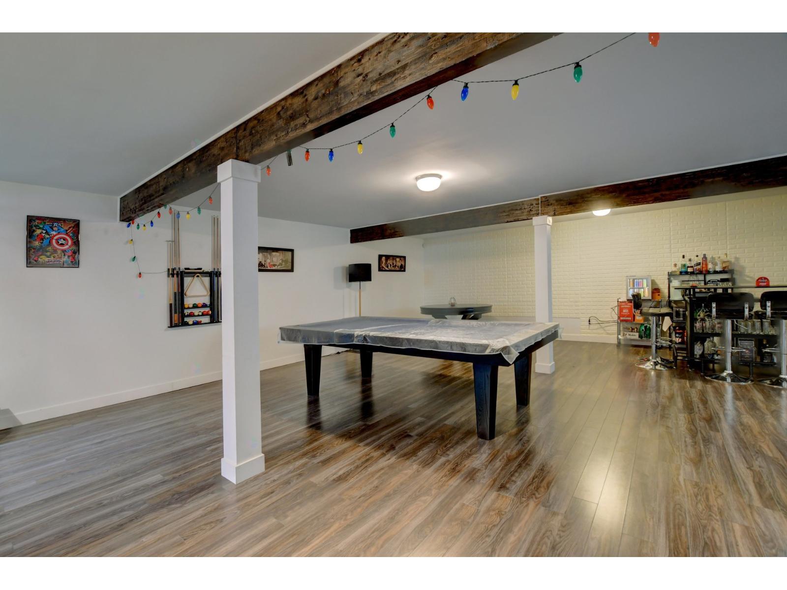 293-295 23e Avenue Property Photo 28