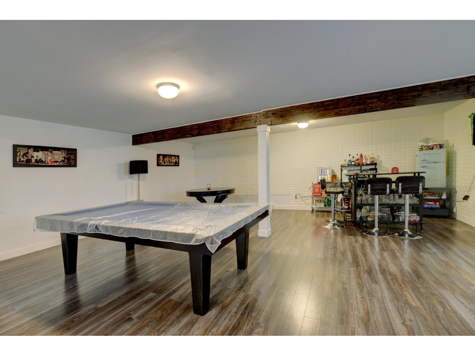 293-295 23e Avenue Property Photo 29
