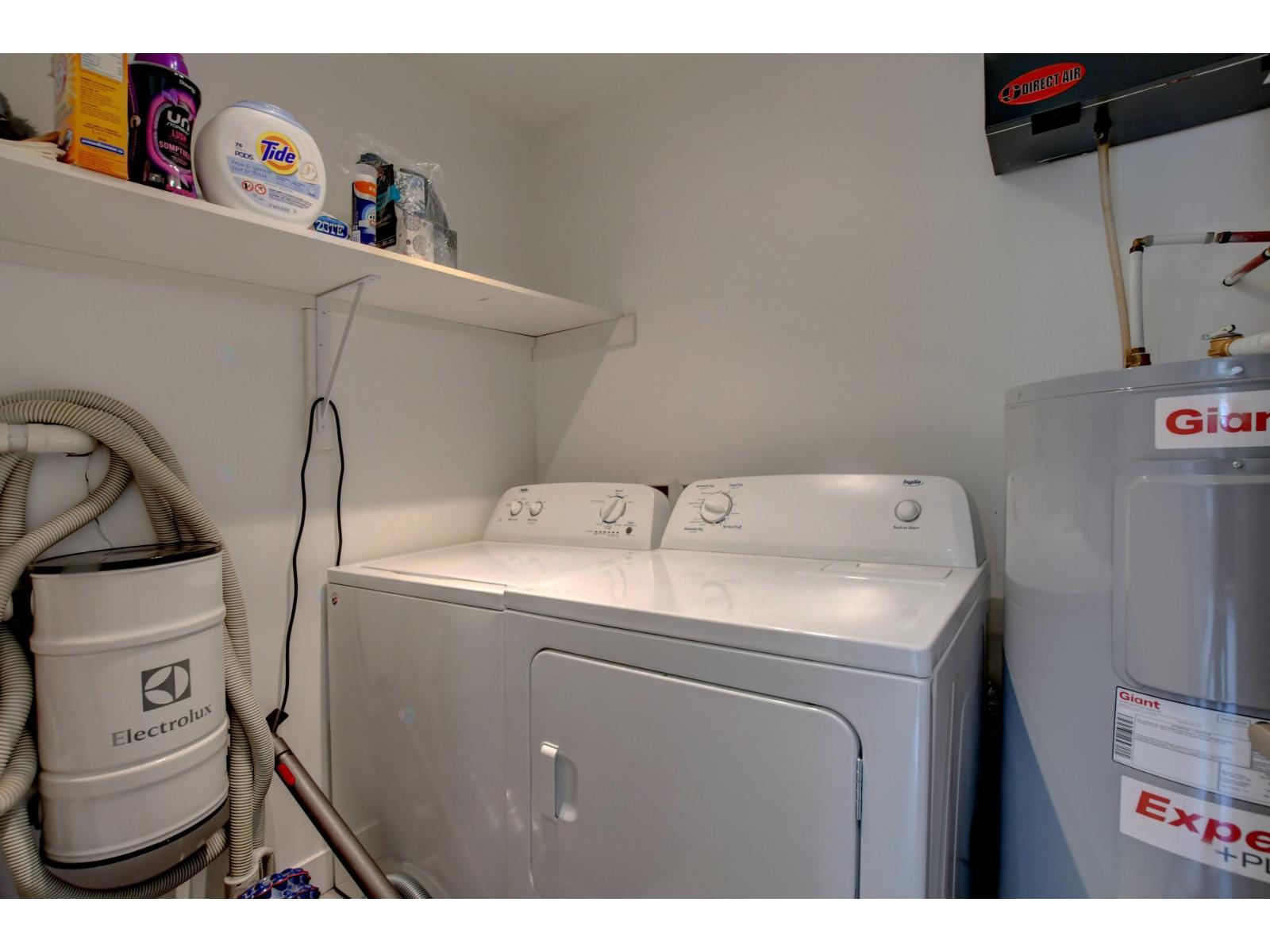 293-295 23e Avenue Property Photo 54