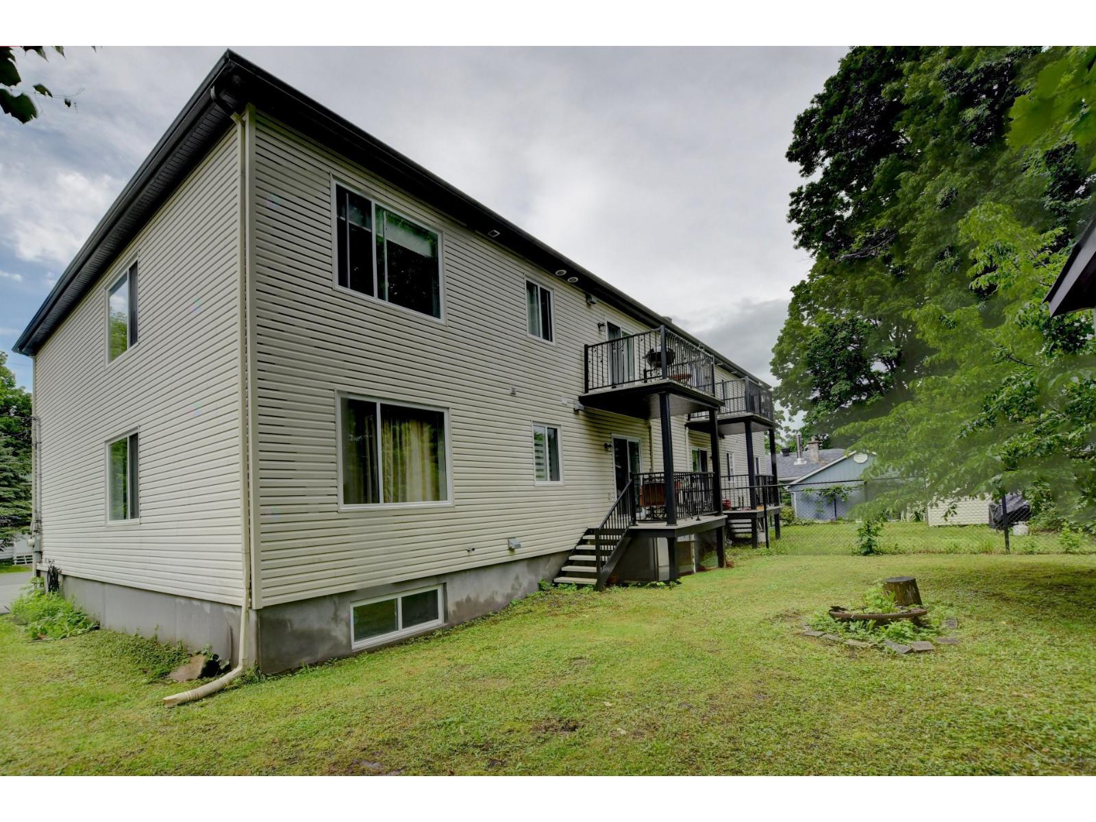 293-295 23e Avenue Property Photo 58